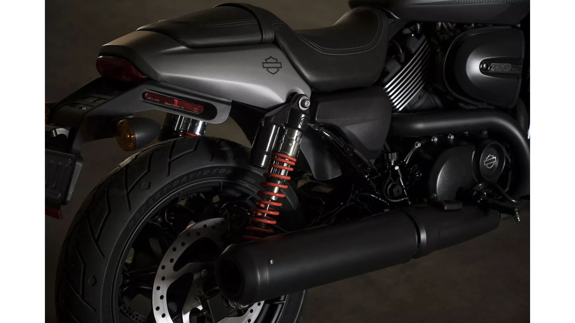 Harley-Davidson Street Rod - Image 10 Harley-Davidson Street Rod - Image 10